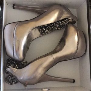 Bebe heels